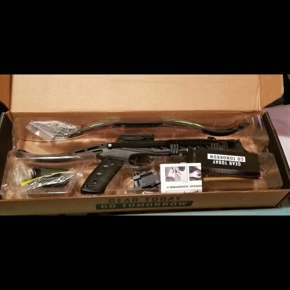 Cross Bow with Arrows